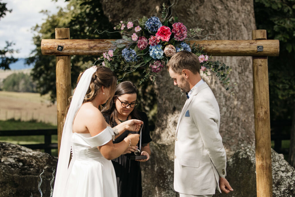 The red Barn wedding ceremony