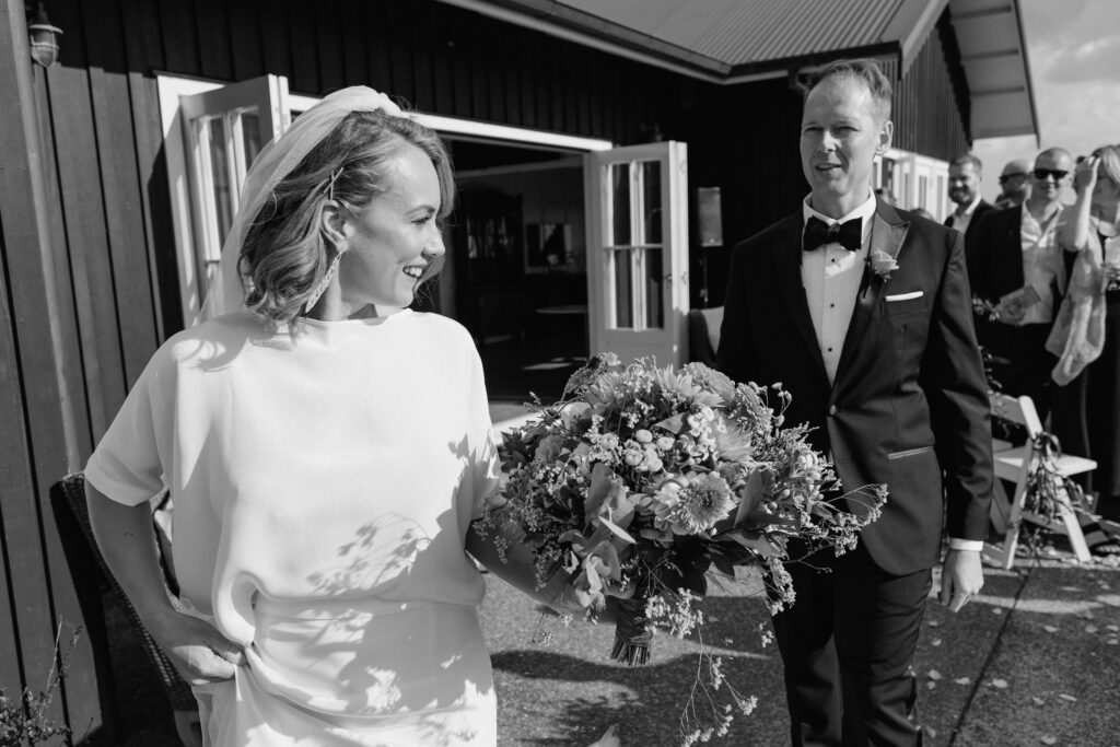 Just married couple at Mudbrick Lodge on Waiheke Island