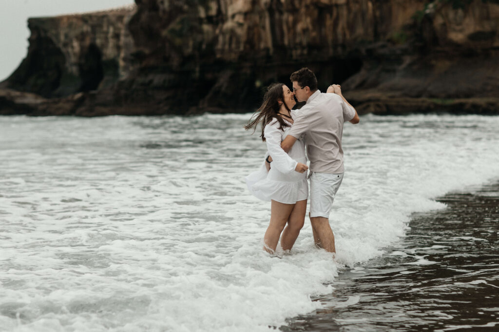 Auckland West Coast romantic photo shoot location